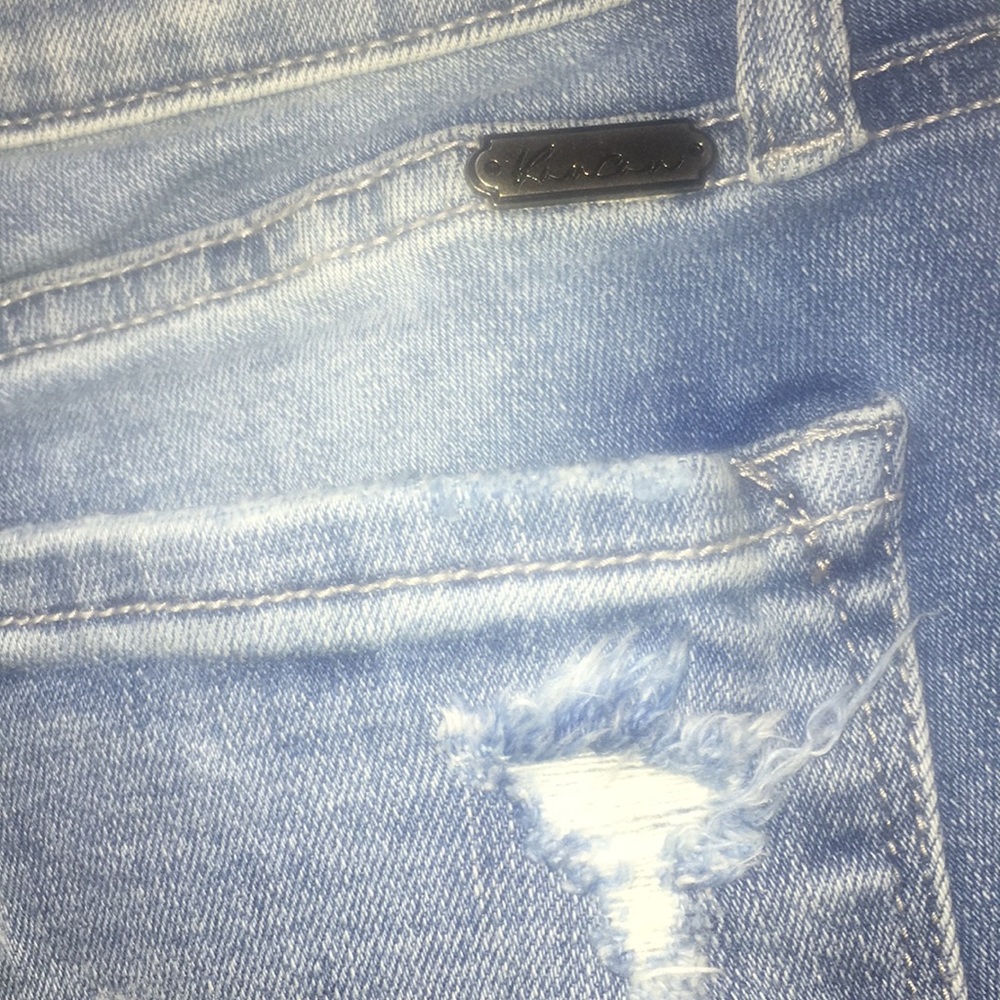 KanCan distressed jeans in size 9/28.❤️ - Picture 13 of 16